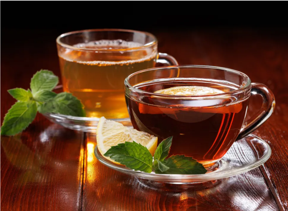Green Tea vs. Black Tea: Health Benefits and Differences